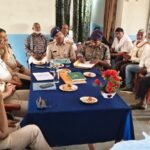 गढ़वा : ईद, सरहुल और रामनवमी पर ‘खाकी’ का कड़ा पहरा; शांति समिति की बैठकों में आपसी सौहार्द का संकल्प