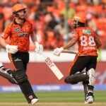 छक्कों की बरसात या सधा हुआ खेल: हैदराबाद के मैदान पर SRH और DC की भिड़ंत