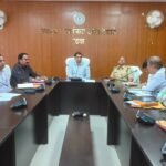 गढ़वा : शहीद नीलाम्बर-पीताम्बर मण्डल डैम परियोजना पर DC सख्त, बोले – ‘अगली बैठक तक 100% मुआवजा भुगतान करें, लापरवाही बर्दाश्त नहीं’