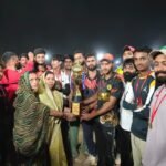 गढ़वा में क्रिकेट का रोमांच : डंडा प्रीमियर लीग के फाइनल में रेहला और वार्ड-4 का जलवा, पुरस्कारों की हुई बौछार