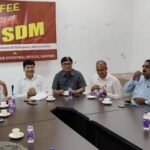 ‘कॉफी विद एसडीएम’ में गूँजी शिक्षकों की आवाज : गढ़वा एसडीएम ने सुनी समस्याएं, भविष्य गढ़ने वालों को दिया मान-सम्मान