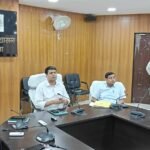 गढ़वा के नए DC अनन्य मित्तल ने संभाली कमान : ‘सुशासन और पारदर्शिता’ पर जोर, अधिकारियों को दिए ‘एक्शन मोड’ में रहने के सख्त निर्देश