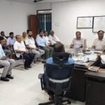 गढ़वा में ईंधन कालाबाजारी और जमाखोरी पर प्रशासन सख्त, तीनों अनुमंडलों में पेट्रोल पंप संचालकों को कड़े निर्देश