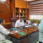 गढ़वा : उपायुक्त अनन्य मित्तल ने जनसुनवाई में सुनीं आमजन की समस्याएं, त्वरित निष्पादन के दिए निर्देश
