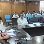 गढ़वा DC का कड़ा रुख : 7 तारीख तक हर हाल में हो अनाज की ‘डोर स्टेप डिलीवरी’, लापरवाही पर नपेंगे अधिकारी