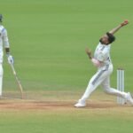 Mukesh Kumar, Smaran hand Rest of India the Irani Cup